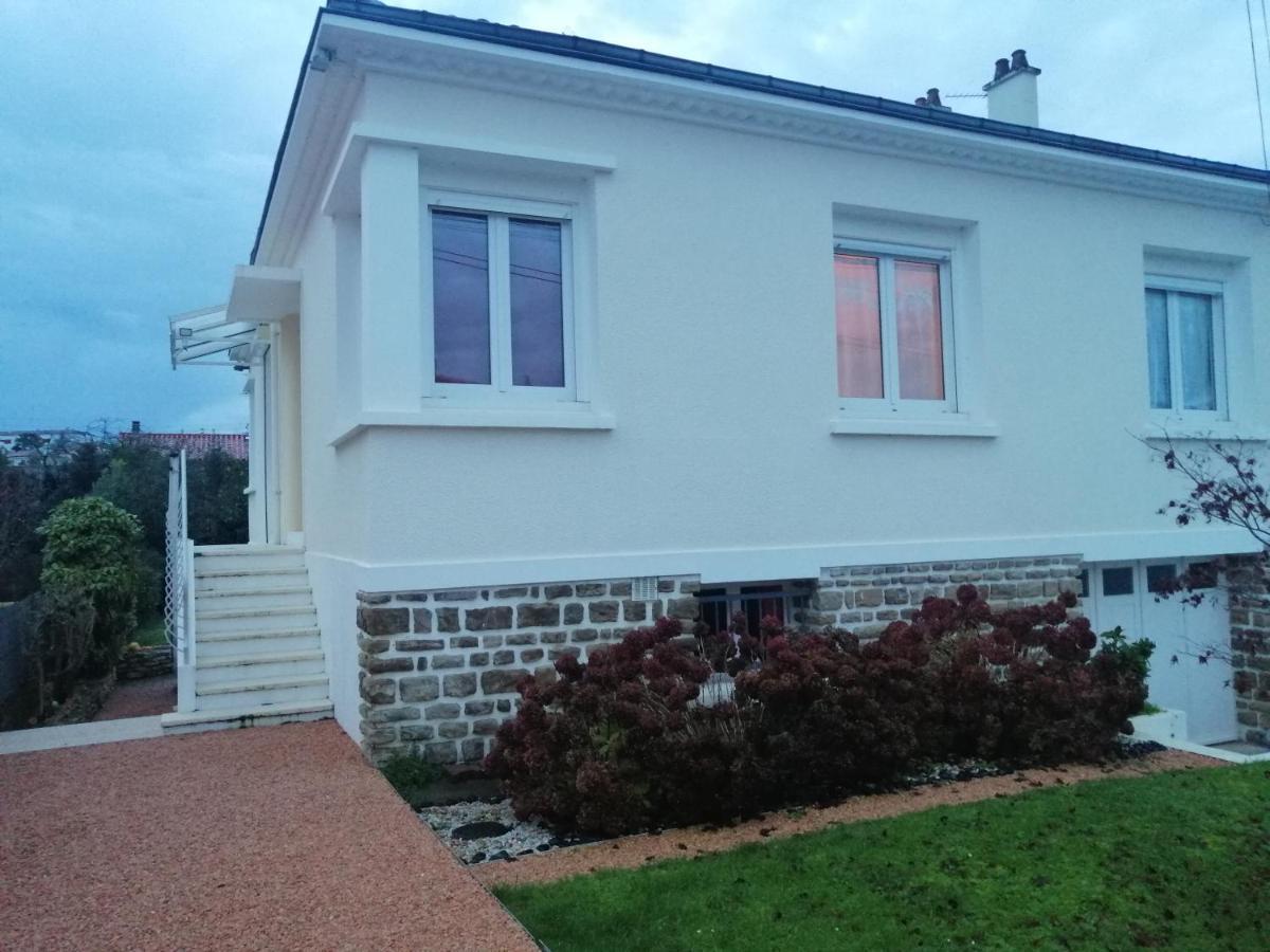 Apartamento Chez Papinette, Proche Gare Et Centre, Pdj Compris Niort Exterior foto