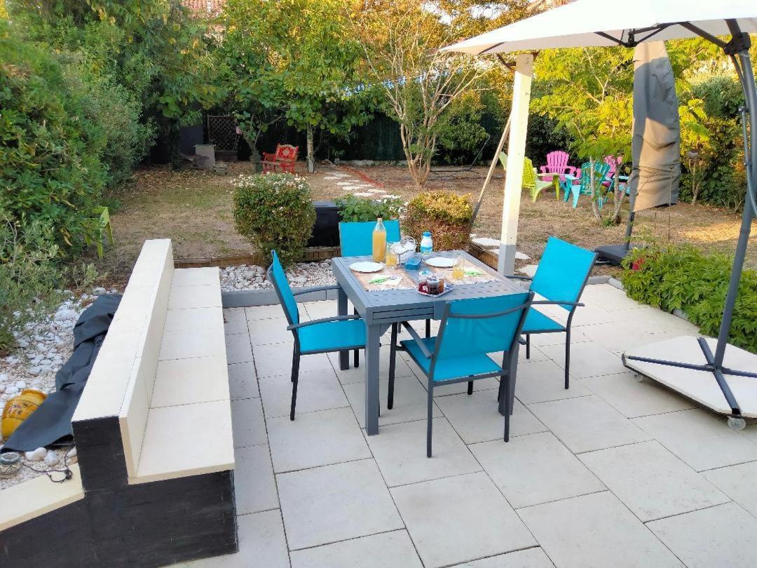 Apartamento Chez Papinette, Proche Gare Et Centre, Pdj Compris Niort Exterior foto